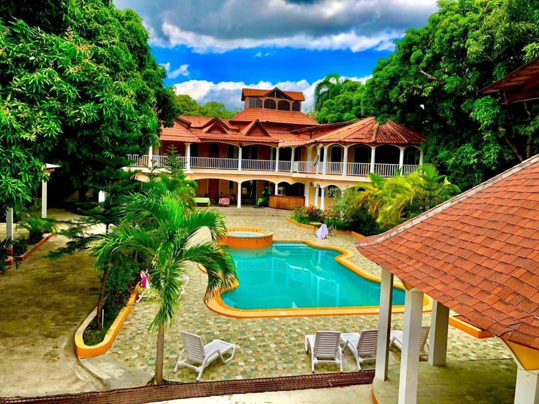 Donpee Guest House Leogane Exterior photo
